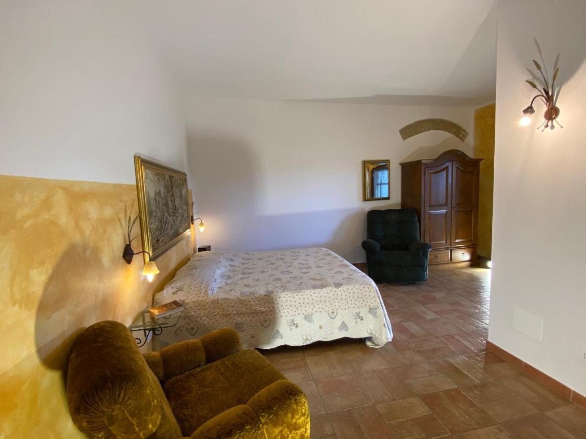 Agriturismo L'Antica Quercia Помаранче Экстерьер фото